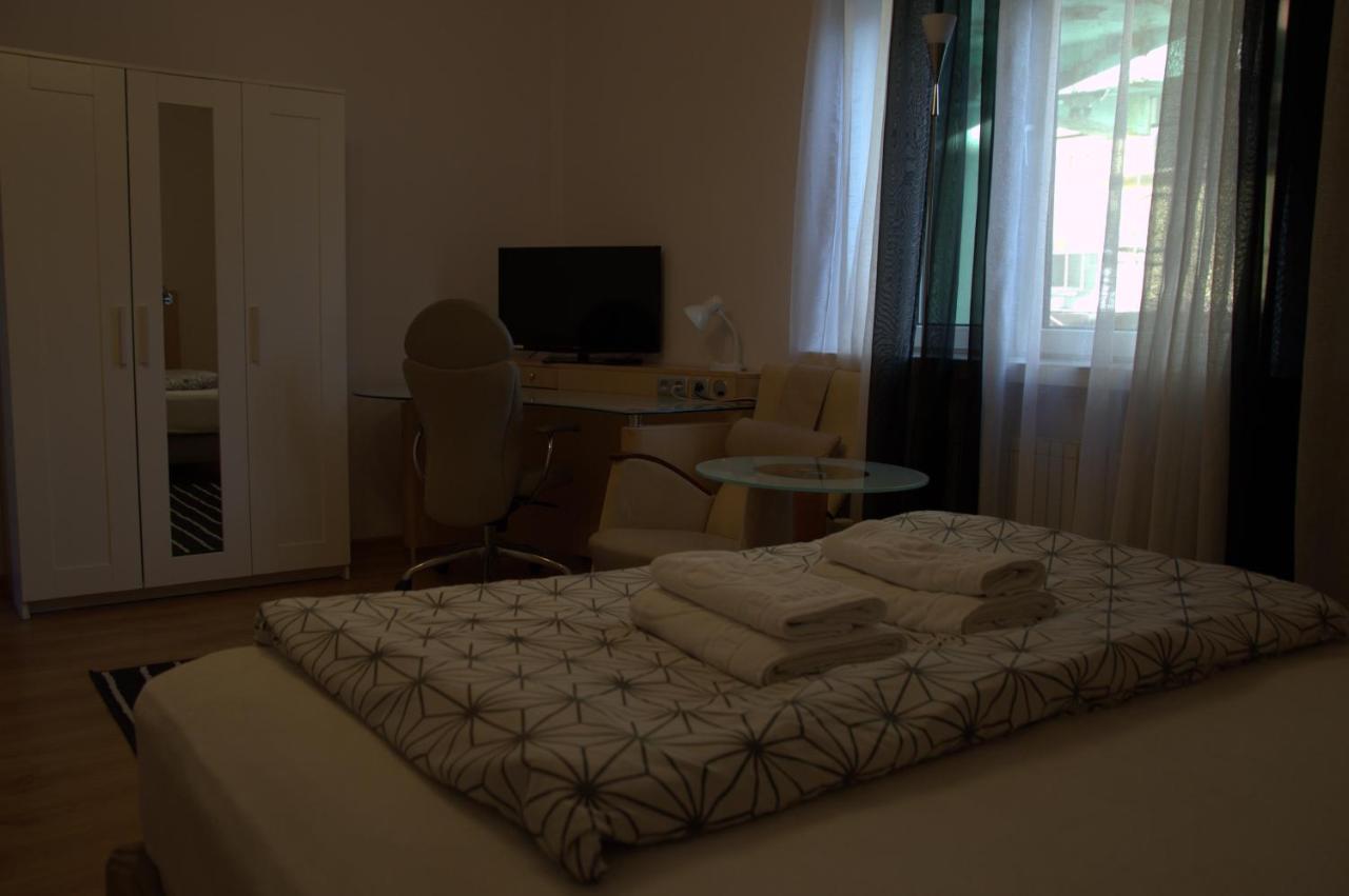Villa Malva Łomianki エクステリア 写真